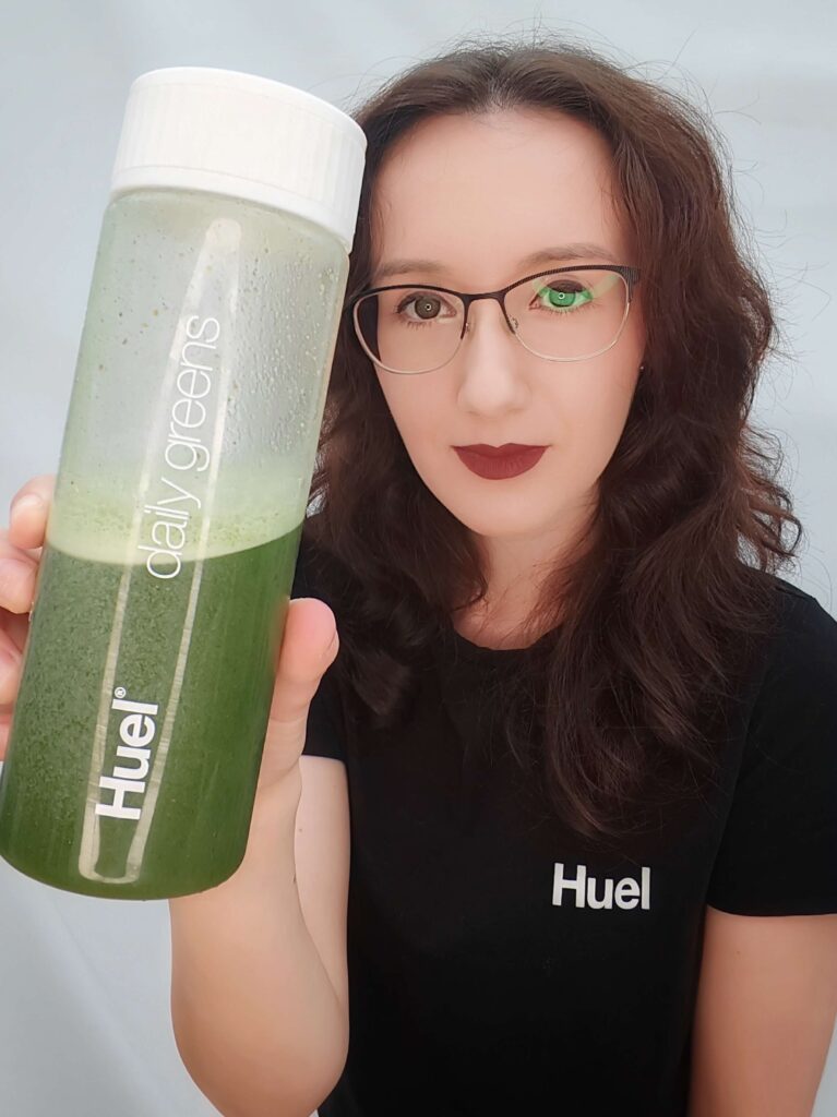 Huel Review - I Tried Huel and Here’s My Honest Opinion [Shakes, Bars, A-Z Drinks, Daily Greens, Hot and Savoury]